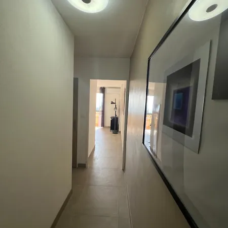 Vue Et Piscine Saint-Raphaël